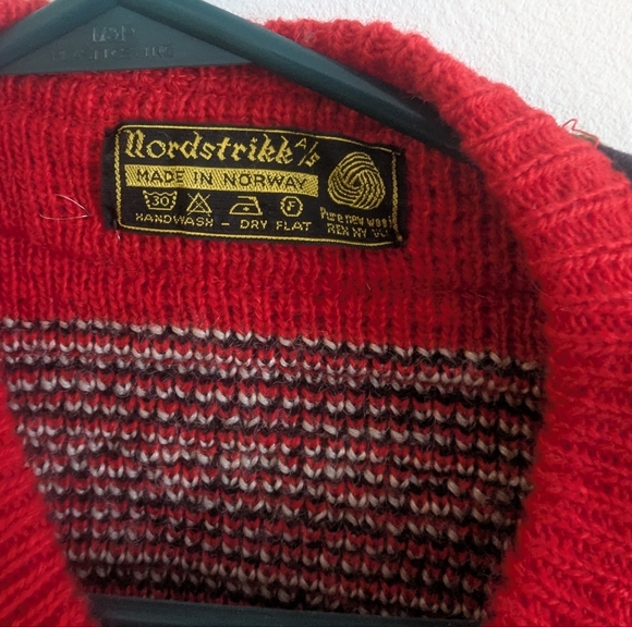 Red Patterned Cardigan Sweater - Picture 2 of 8